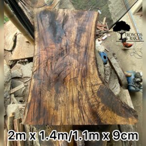 Gran Mesa Comedor de Samán Claro (2m x 1.4m)