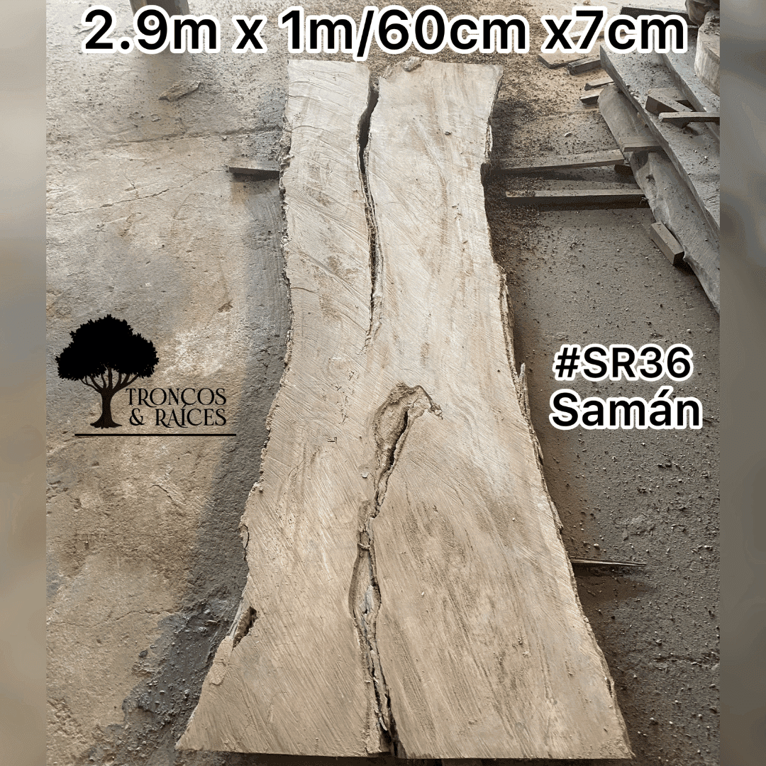 Mesa con grietas naturales para 10 puestos Mesa con grietas naturales para 10 puestos