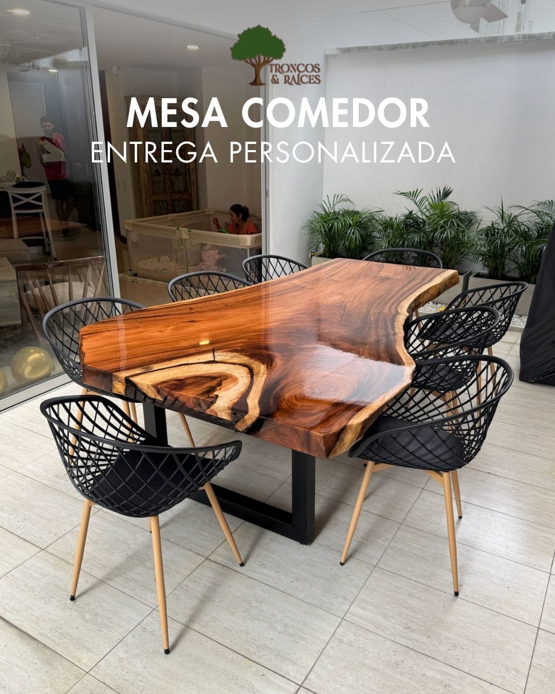Mesa tipo Y de saman para 8 puestos