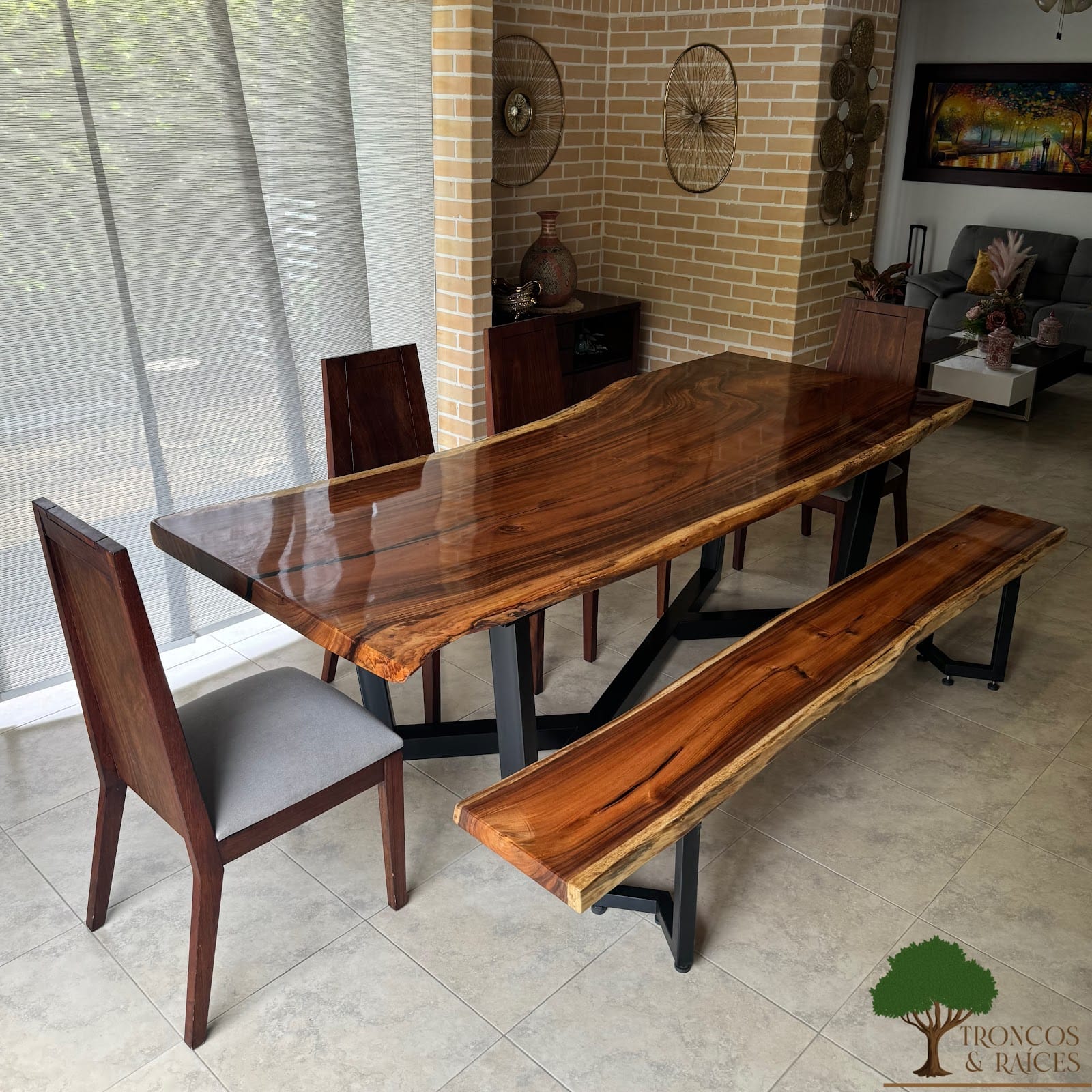Mesa con bifurcacion para mesa especial