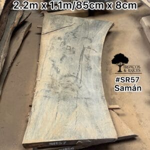 Mesa rectangular de samán para 6/8 puestos
